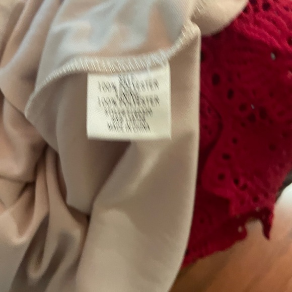 Like New! Beautiful Francesca's Collection Red Crochet Dress Size S - Picture 9 of 10